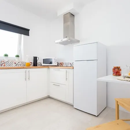 בית הארחה Our House 3*