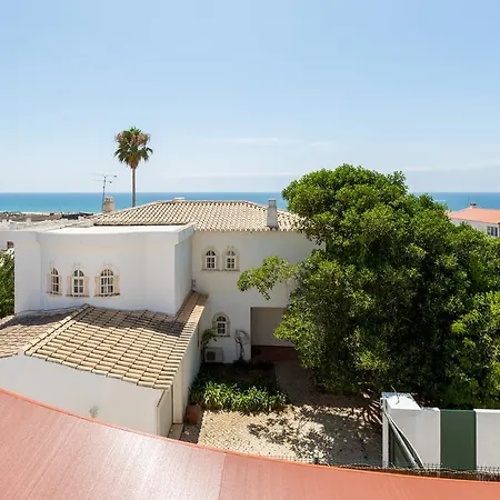 Our House בית הארחה לאגוּ‏ש